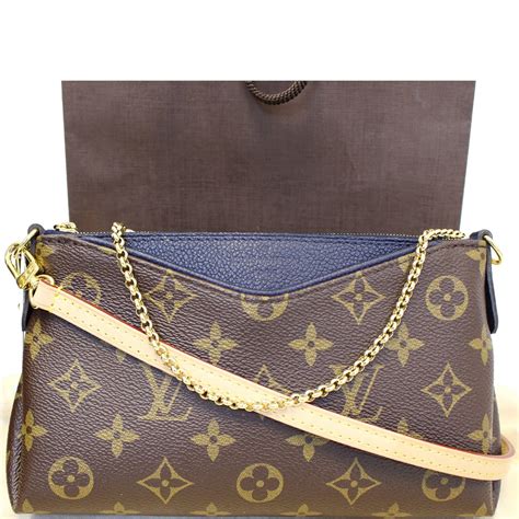 louis vuitton clutch crossbody bag